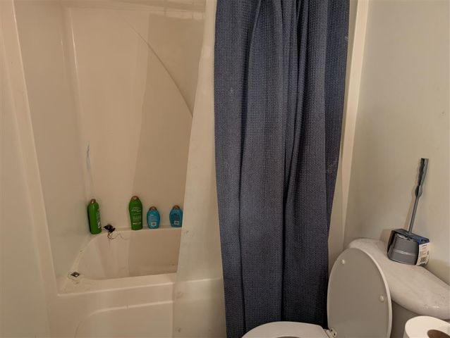 70 WINDSOR DR, Fishersville, VA 22939