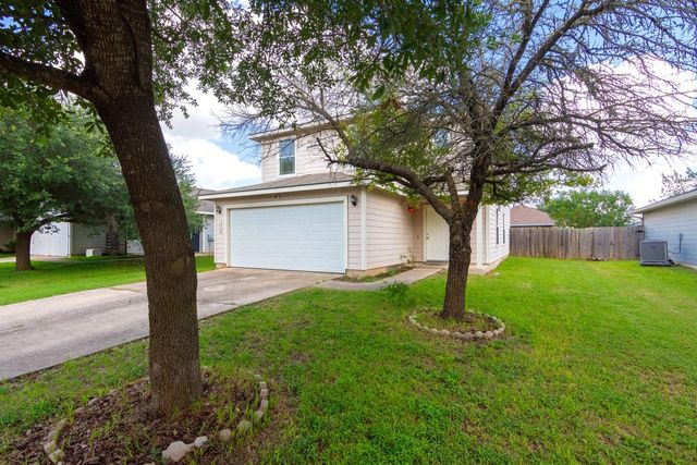 102 Quail Hollow DR, Hutto, TX 78634