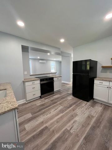 25 DUKE ST, Hershey, PA 17033