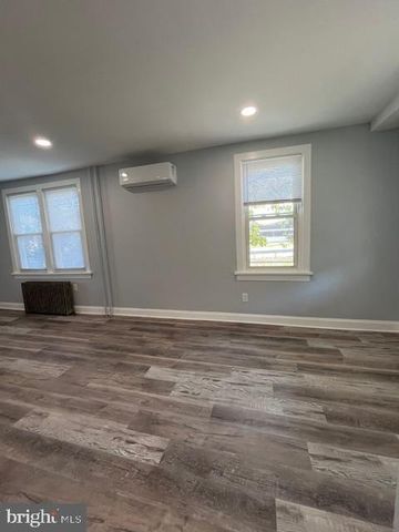 25 DUKE ST, Hershey, PA 17033