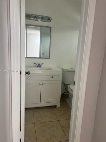 4165 SW 67th Avenue 206B, Davie, FL 33314