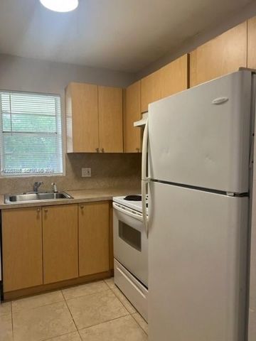 4165 SW 67th Avenue 206B, Davie, FL 33314