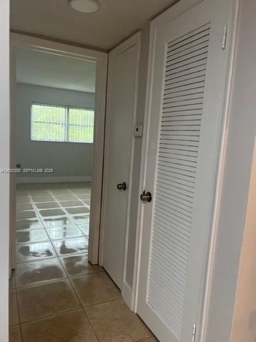 4165 SW 67th Avenue 206B, Davie, FL 33314