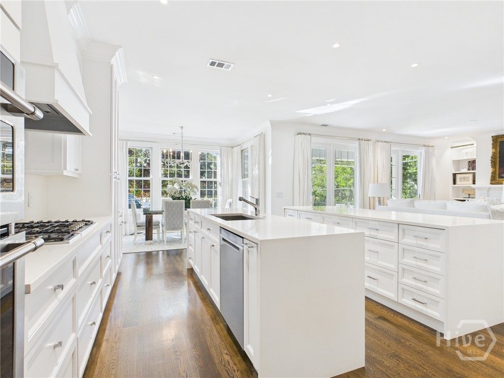 Image 2 of property listing at 43 Cabbage Crossing, Savannah, GA 31411