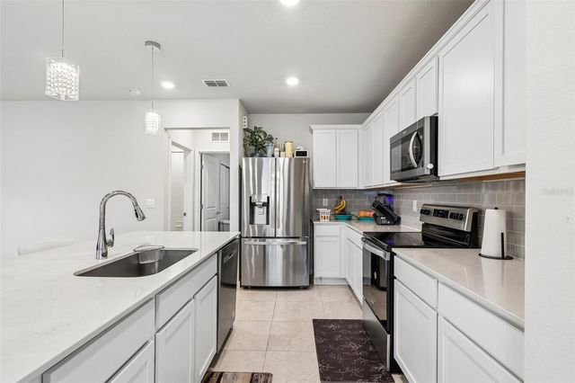 5016 BLUE HAMMOCK COURT, Kissimmee, FL 34746