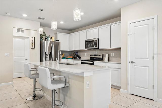 5016 BLUE HAMMOCK COURT, Kissimmee, FL 34746