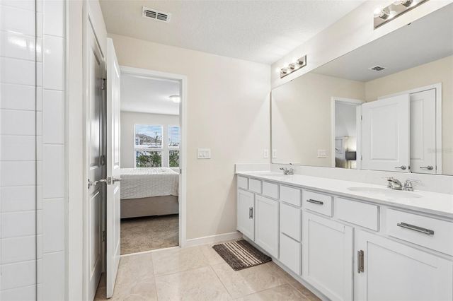 5016 BLUE HAMMOCK COURT, Kissimmee, FL 34746