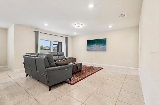 5016 BLUE HAMMOCK COURT, Kissimmee, FL 34746