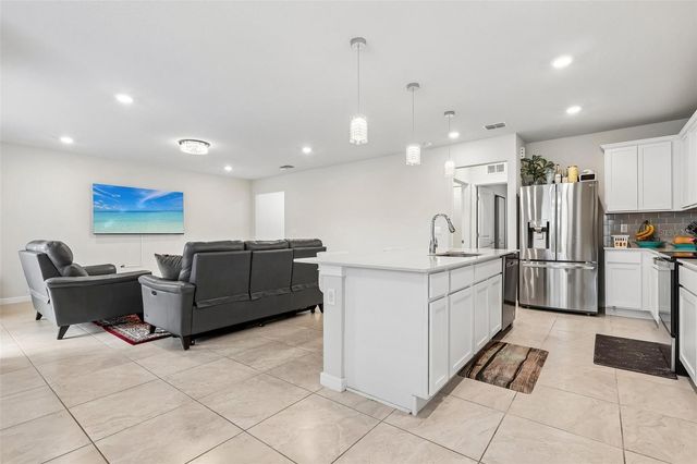 5016 BLUE HAMMOCK COURT, Kissimmee, FL 34746