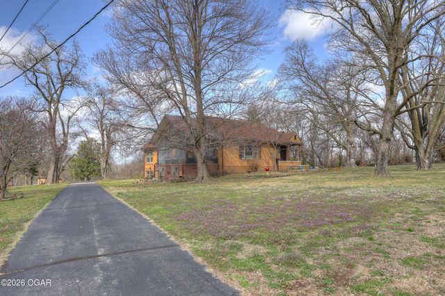 208 N College Street, Webb City, MO 64870