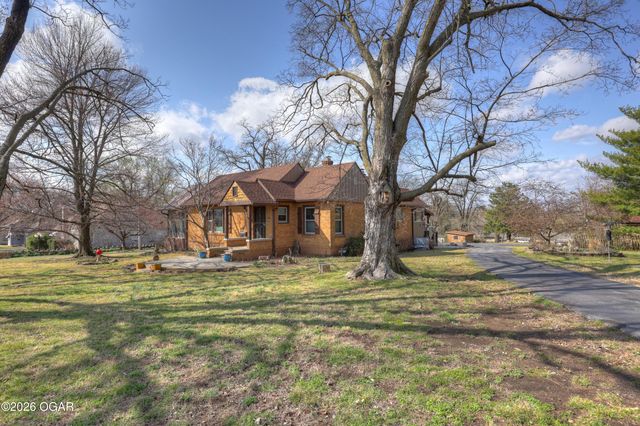 208 N College Street, Webb City, MO 64870