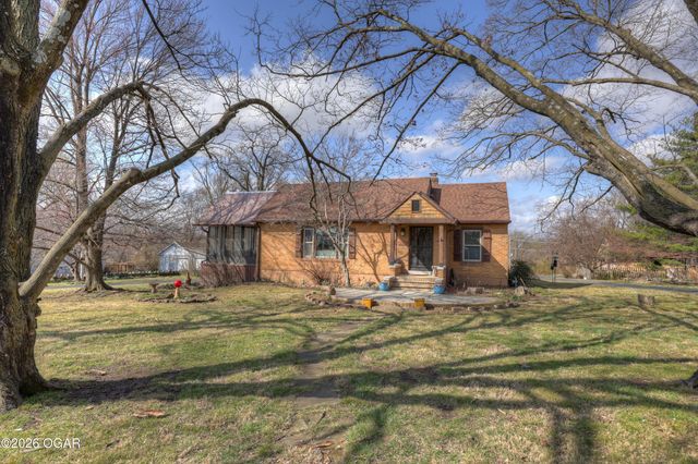 208 N College Street, Webb City, MO 64870