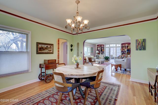 208 N College Street, Webb City, MO 64870