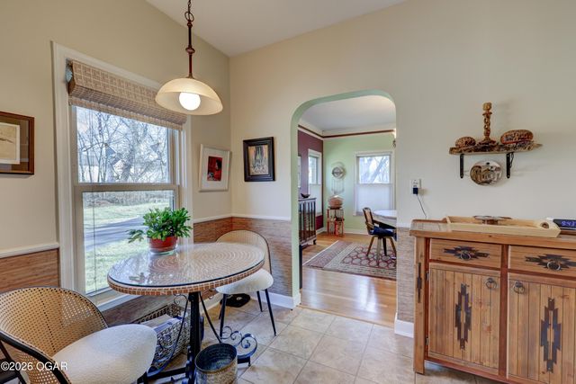 208 N College Street, Webb City, MO 64870