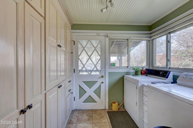 208 N College Street, Webb City, MO 64870