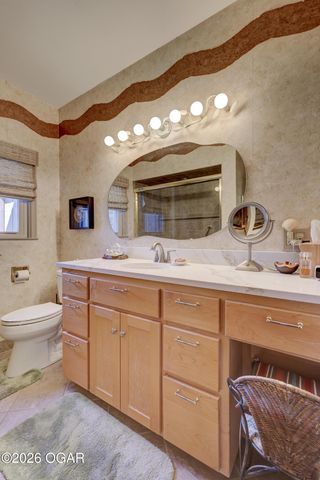 208 N College Street, Webb City, MO 64870