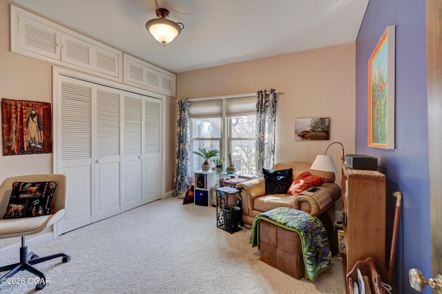 208 N College Street, Webb City, MO 64870