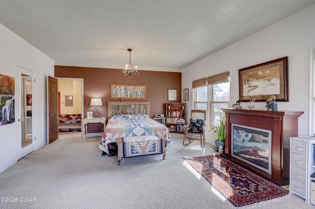 208 N College Street, Webb City, MO 64870