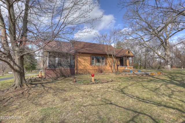 208 N College Street, Webb City, MO 64870