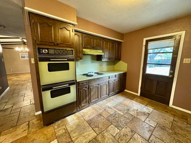 300 Delwood, Longview, TX 75605