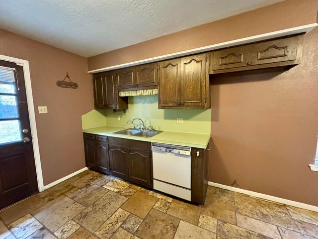 300 Delwood, Longview, TX 75605