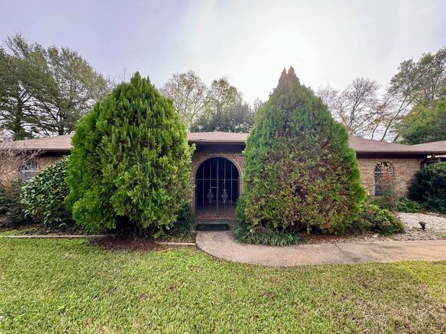 300 Delwood, Longview, TX 75605