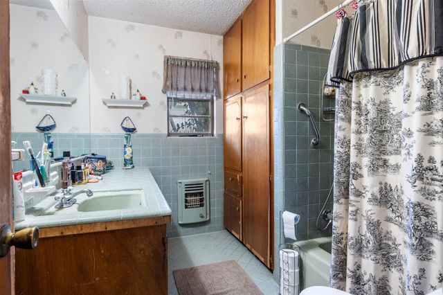 606 E Liberty Ave, Round Rock, TX 78664
