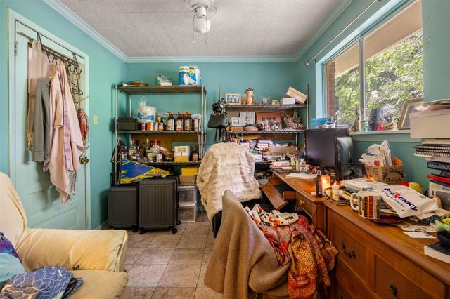 606 E Liberty Ave, Round Rock, TX 78664