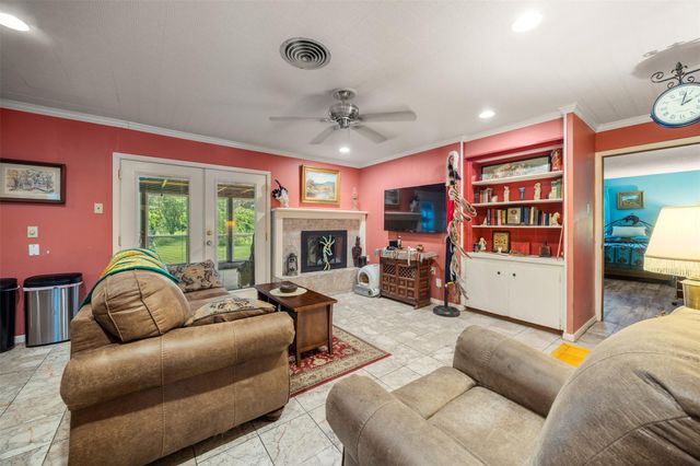 606 E Liberty Ave, Round Rock, TX 78664