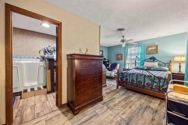606 E Liberty Ave, Round Rock, TX 78664
