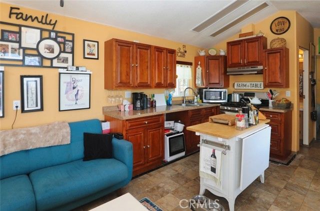 1060 N. Main St 22, Lakeport, CA 95453