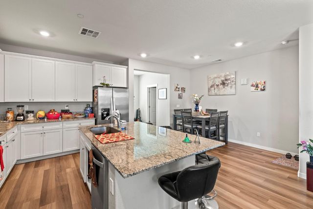 4057 Southampton St, West Sacramento, CA 95691