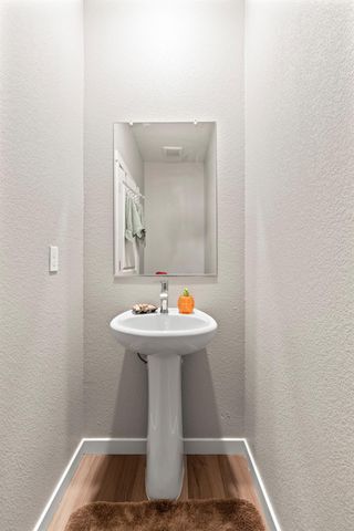 4057 Southampton St, West Sacramento, CA 95691