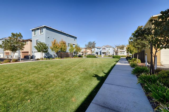 4057 Southampton St, West Sacramento, CA 95691