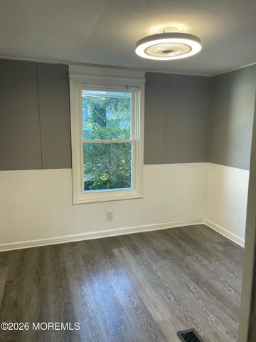 21 Forest Drive, Manalapan, NJ 07726