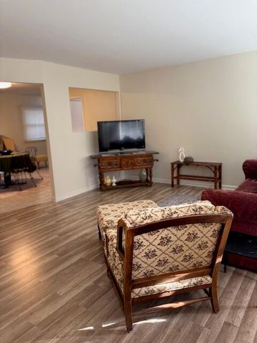 7625 Marshall Place, Merrillville, IN 46410