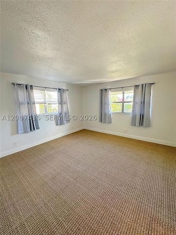 7921 SW 9th St, North Lauderdale, FL 33068