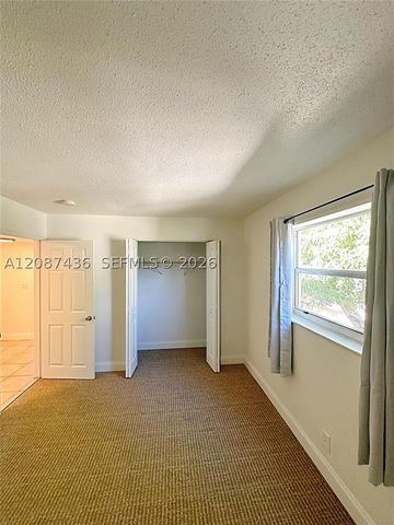 7921 SW 9th St, North Lauderdale, FL 33068