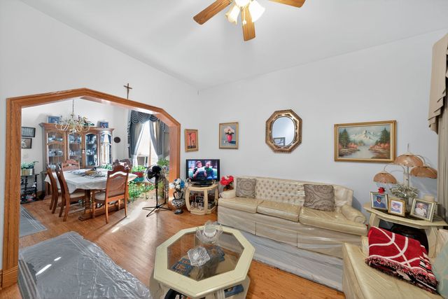 6541 S Carpenter Street, Chicago, IL 60621