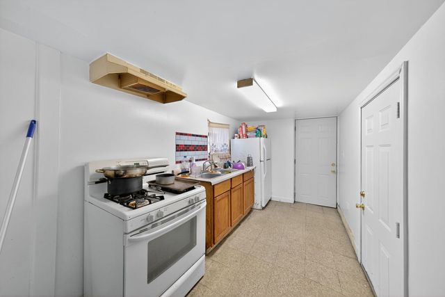 6541 S Carpenter Street, Chicago, IL 60621