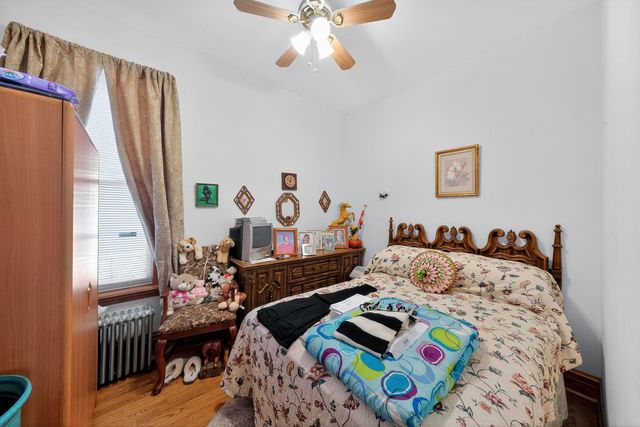 6541 S Carpenter Street, Chicago, IL 60621