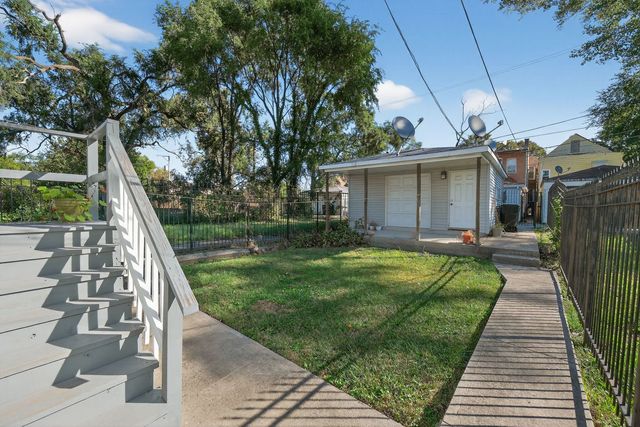 6541 S Carpenter Street, Chicago, IL 60621