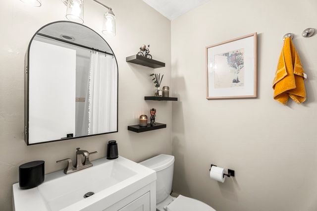 295 Main St 15, Reading, MA 01867
