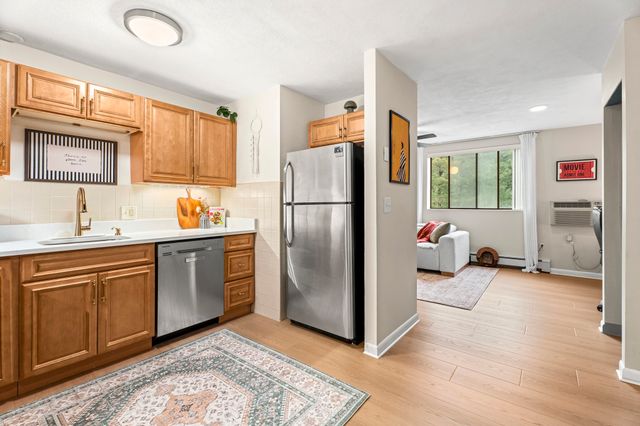 295 Main St 15, Reading, MA 01867