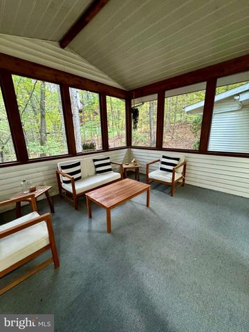 10328 TANGLEWOOD DR, Huntingdon, PA 16652