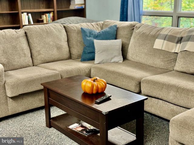 10328 TANGLEWOOD DR, Huntingdon, PA 16652