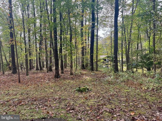 10328 TANGLEWOOD DR, Huntingdon, PA 16652