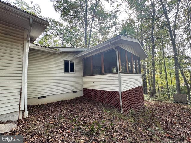 10328 TANGLEWOOD DR, Huntingdon, PA 16652