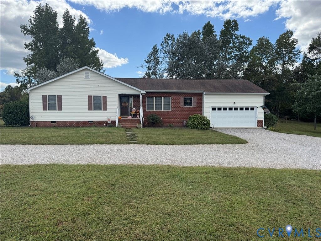 16009 Prince George Dr, Disputanta, VA 23842