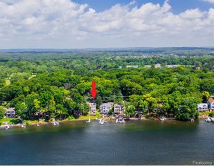 8605 Edgewood Park Drive, Commerce Twp, MI 48382